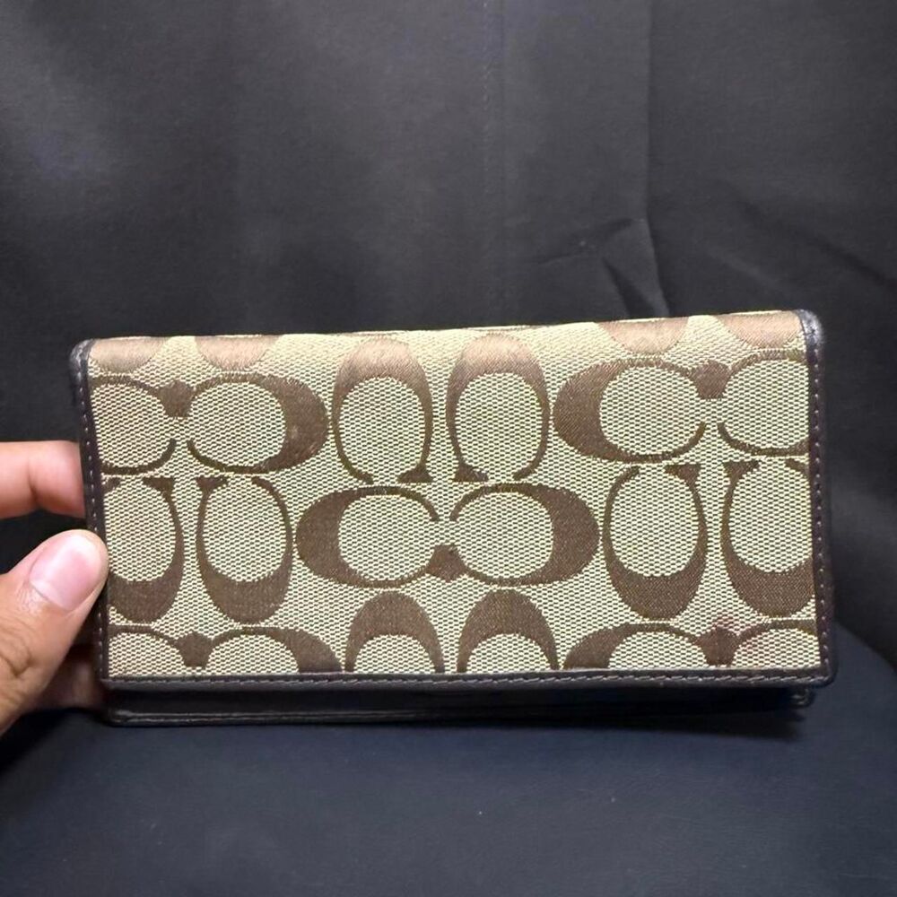 Coach Women's Brown and Tan Wallet-purses